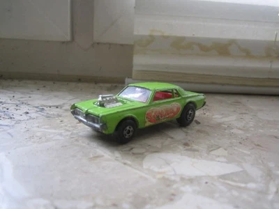 MATCHBOX SUPERFAST NO 62 MERCURY COUGAR DRAGSTERRAT ROD GELBGRÜN VITRINE - Bild 1 von 4