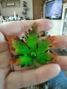 Vintage Tiered Maple Leaf Brooch Pin Green Purple Layered Enamel Large 4382 - Picture 1 of 1