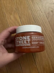 Crema corporal saludable Stone Street Soaphouse Geranimo 250 ml/8,46 fl oz - Imagen 1 de 2