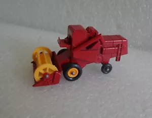 VINTAGE 1967 LESNEY MATCHBOX CLAAS COMBINE HARVESTER RED 65 65C BLACK WHEELS - Picture 1 of 5