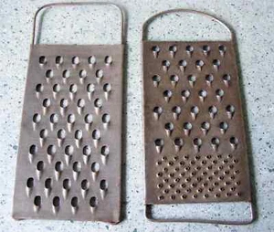 2 RALLADORES DE NUECES VEGETALES DE QUESO ANTIGUOS VINTAGE - Imagen 1 de 4