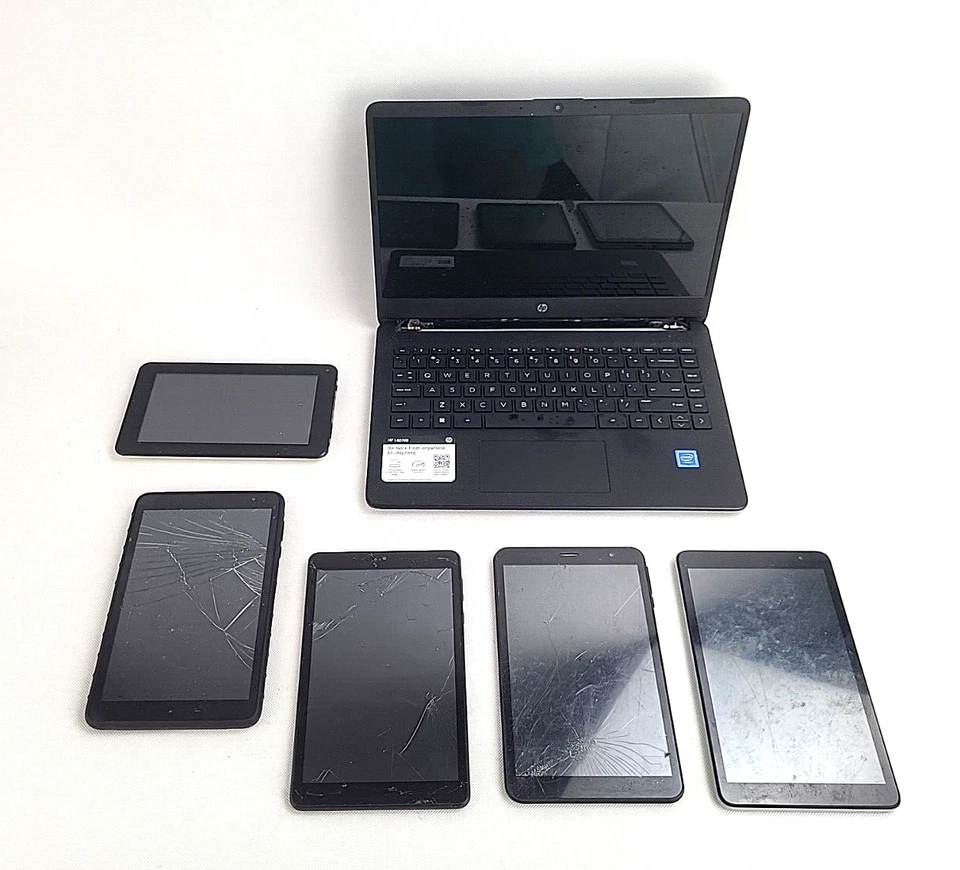 Lote de computadora de laboratorio y tableta HP roto solo para piezas Foto 1 de 4