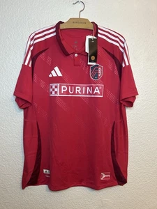 Nueva con etiquetas Camiseta de fútbol St Louis City SC Adidas 2025/26 roja local MLS para hombre XL - Imagen 1 de 10