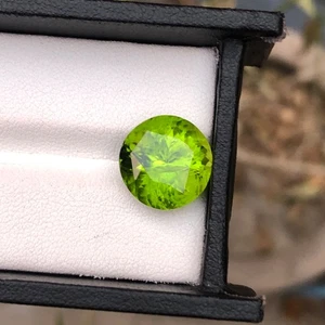Natural 9.65ct Olive Green Round Shape Peridot Loose Faceted Cut Gemstone - Picture 1 of 8