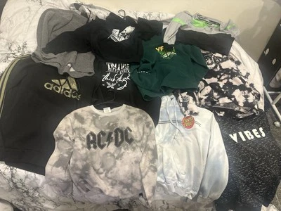 Lot Of small sweatshirts  - Image 1 of 4