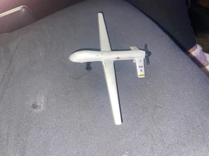 RQ-1 Predator Drone Maisto Diecast Military Airplane Aircraft - Picture 1 of 3