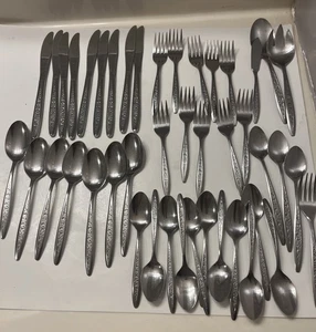 Lotto 44 Pezzi Posate Personalizzate Artigianali Floreali Acciaio Inox Varietà Taiwan - Foto 1 di 9