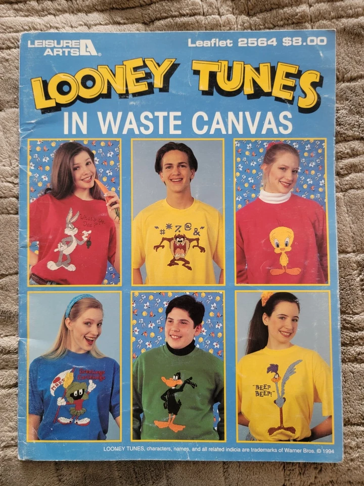 Looney Tunes in Waste Canvas Leaflet 2564 Bugs Taz Tweety Marvin Road Runner + - Image 1 of 4
