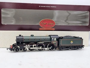 Hornby R2038A BR 4-6-0 Grimsby Town Class B17/4 No.61650 Rare Ltd Edition - Picture 1 of 17
