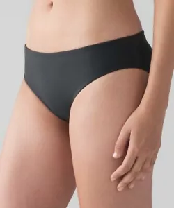 Nuevo con etiquetas Lululemon Rising Tides Inferior ~TAMAÑO::10,12~Carbón profundo & Blanco & Euro Azul Marino - Imagen 1 de 27