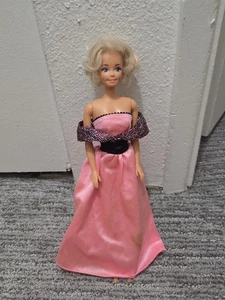 Lucky Ind CO Ltd Vintage 1987 Barbie Muñeca Clon MIRAR Vestido de Pelo Rubio COMO ESTÁ - Imagen 1 de 9