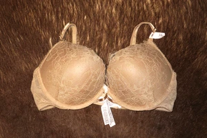 34C ❤️ VICTORIA'S SECRET VERY SEXY BRA SUPER EXTRA PUSH UP add 2 sizes LACE nude - Picture 1 of 6