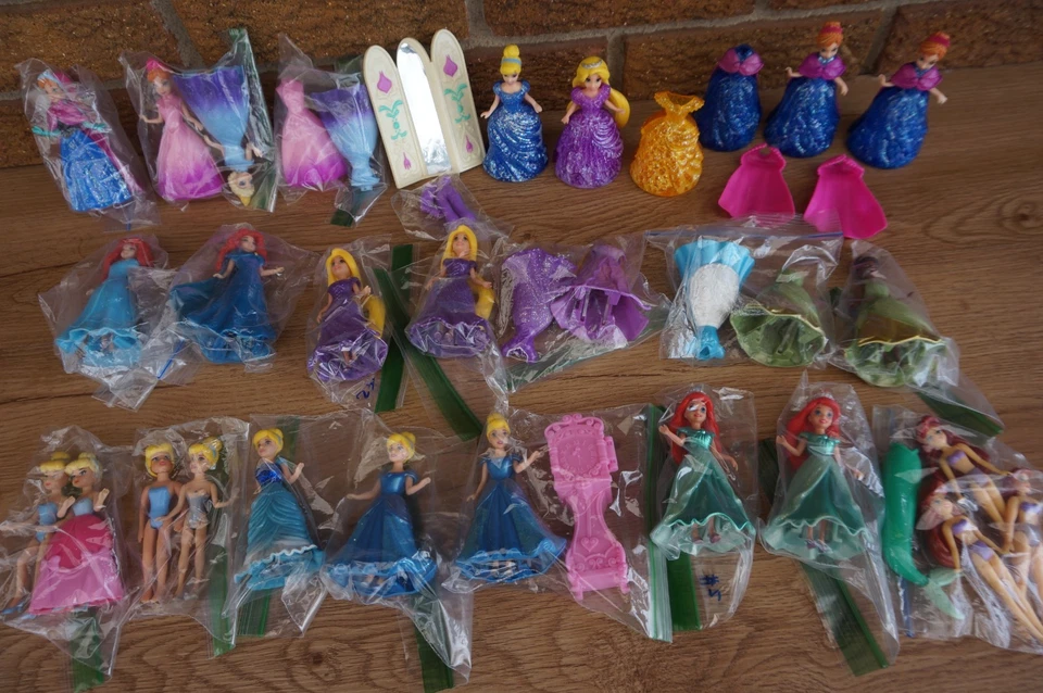 U Pick FIGURA Disney PRINCESA POLLY BOLSILLO Mini Muñeca Mascota Vestido Juguete Conjunto Lote Pequeño Foto 1 de 1