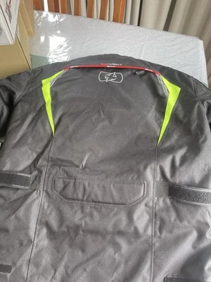 Chaqueta de motocicleta Belstaff para hombre encerada, motociclista, moto, café racer Foto 1 de 4