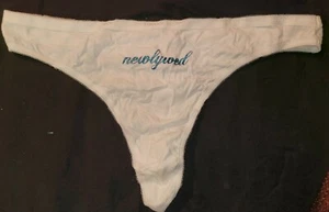 NUEVO Victoria's Secret Blanco Recién casado Novia Bling Tanga Sexy Panty MEDIANO - Imagen 1 de 2