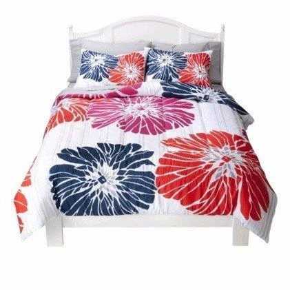 Room Essentials Fragmented Floral Twin XL Dorm College Comforter Set 63" x 92" - Image 1 of 1