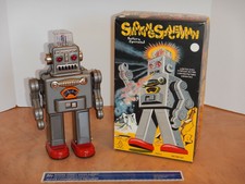 TIN TOM TOY SMOKING SPACEMAN ROBOT 12", ORIGINAL BOX, BATTERY OPERATED, WORKS