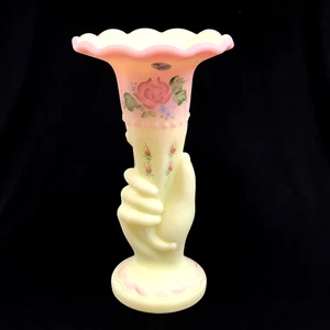 Jarrón "a mano" birmano de vidrio satinado pintado a mano Fenton, colección del museo 10" - Imagen 1 de 12