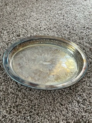 Vintage International Silver Co. Silverplate Server Etched Serving Bowl Tray - Image 1 of 4
