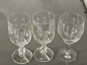 3 STÜCK DDR WEINGLÄSER  LAUSITZER GLAS transparent Glas 70er mit SCHLIFF  - Bild 1 von 6