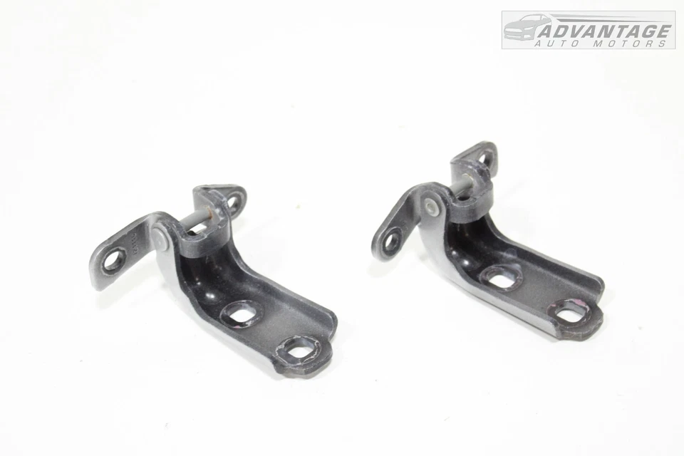 Cadillac CT6 2016-2020 JUEGO DE BISAGRAS DE PUERTA SUPERIOR E INFERIOR DELANTERA IZQUIERDA LADO DEL CONDUCTOR OEM Foto 1 de 4