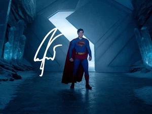 David Corenswet Signed Autograph 6X4 PHOTO Pre Print Film Superman - Picture 1 of 1