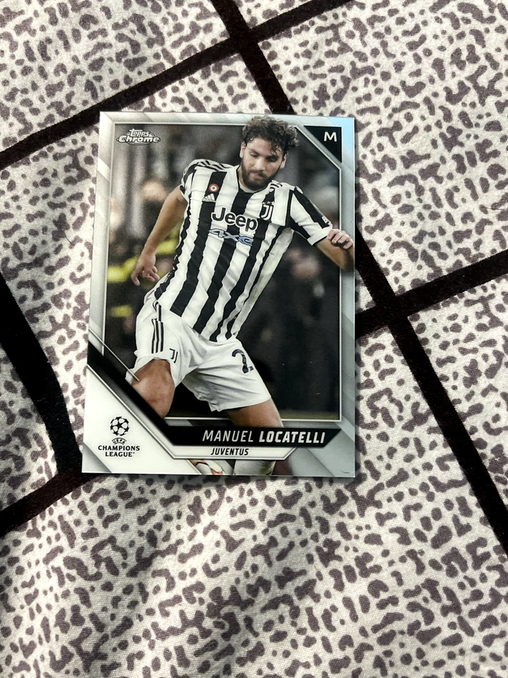Topps Chrome 2022 Manuel Locatelli Juventus Champions League No.160 - 1 Card - Image 1 of 1