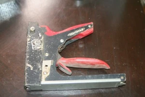 CRAFTSMAN 050 Heavy Duty  Staple Gun - Picture 1 of 2