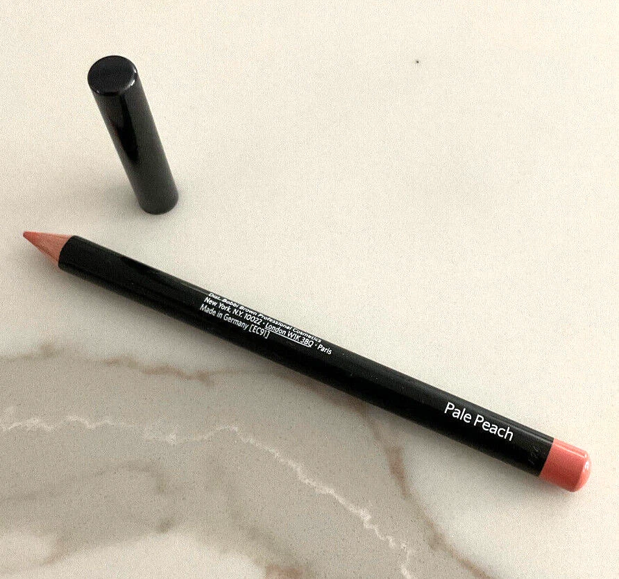 Lápiz delineador de labios Bobbi Brown MELOCOTÓN PÁLIDO (sin caja) Foto 1 de 1