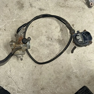 Honda Fourtrax 125 TRX 125 1987 2X4 CARBURADOR ACELERADOR DE PULGAR 2721 Foto 1 de 4