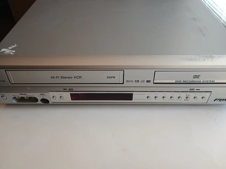 Sansui VRDVD4005 VHS Hi-Fi DVD Recorder Player VCR Combo Doesn't Read Discs - Image 1 of 1