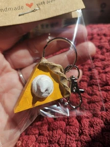 Pumpkin Pie Keychain HANDMADE - Picture 1 of 3