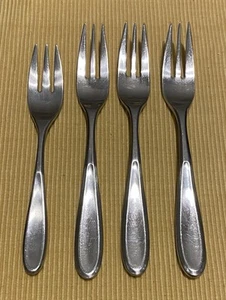 Pottery Barn TIVOLI 18/8 Stainless Korea Dinner Forks Set of 3+ - Picture 1 of 5
