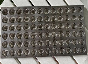 Vintage JS Krum Chocolatier Seashell Chocolate Mold 72 Candy Heavy Metal - Picture 1 of 17