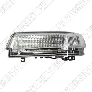 Right Side Mirror Turn Signal Light For Mitsubishi Pajero Montero Shogun 2007-14 - Picture 1 of 8