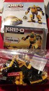 KRE-O Transformers Bumblebee 31144 Hasbro 75 Pieces (2 PIECES MISSING SEE PICS) - Picture 1 of 4