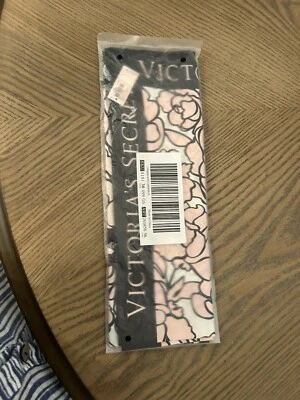 VICTORIA SECRET Moda Linda Bufanda Cuadrada Mujer Seda Color Rosa/Blanco/Negro Foto 1 de 4