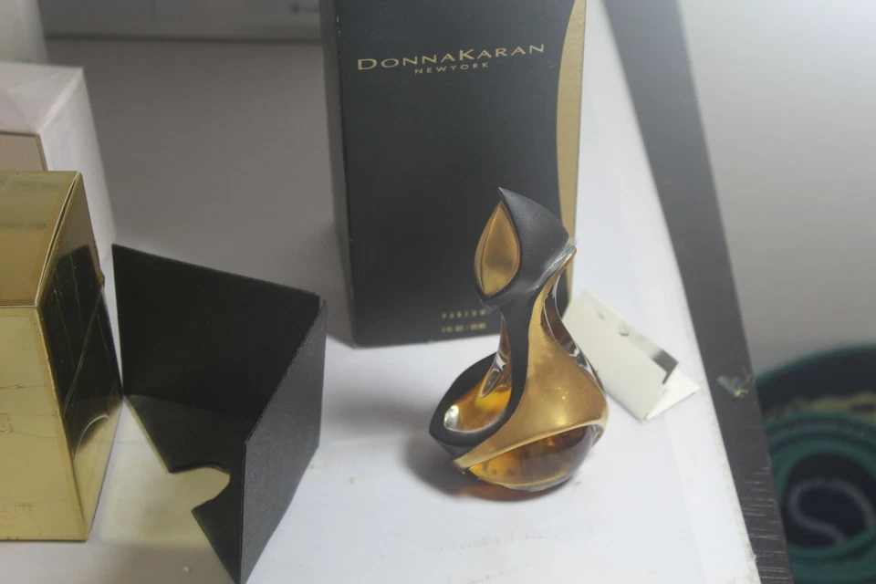 Donna Karan New York  Vintage Pure Perfume 1 oz swan bottle 30ml - Image 1 of 4