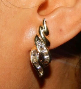 Vintage Estate 10K Solid Yellow Gold 3/4 TCW Diamond Omega Back 1 Inch Earrings - Picture 1 of 6