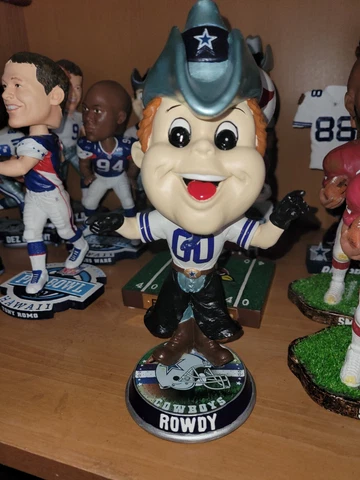 Rowdy Big Head mascot Dallas Cowboys bobblehead Legends of Field Limited ed Cover