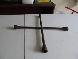 Tire Tool - Lug Wrench - 4 Way - Vintage - Picture 1 of 4