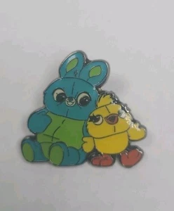 Spilla Disney Toy Story 4 anatra e coniglietto - Foto 1 di 4