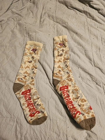 Tampa Bay Buccaneers Mens Socks PREOWNED Cover