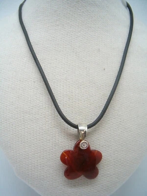 Ciondolo in ARGENTO 925 con fiore in CORNIOLA naturale - pendente Pietra Dura - - Immagine 1 di 4