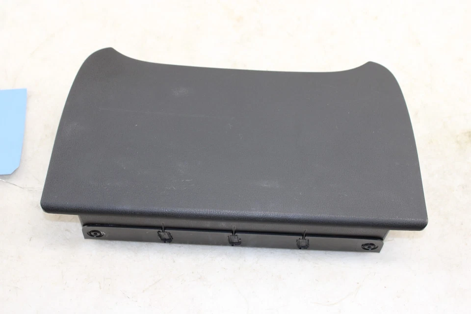 Nissan 370z 2009-2020 compartimento de almacenamiento trasero derecho 799521EA0A OEM GB88 Foto 1 de 4