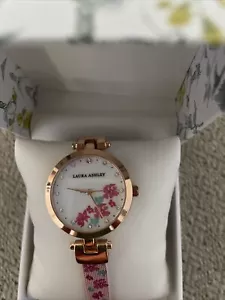 Laura Ashley Womens Round Case with Printed Floral Mesh Skinny Strap Watch - Picture 1 of 5