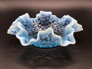 Fenton Glass Blue Hobnail Candy Trinket Dish Opalescent Ruffled Edge - Bild 1 von 8