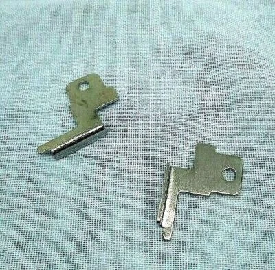 2X Thread guide (B) #F10021004 for Singer, Merrylock M1100DSR/1200DSR, etc.  - Image 1 of 3