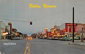 Postal NV Fallon Maine Street At Night Fallon Theater Nevada c1960 - Imagen 1 de 2