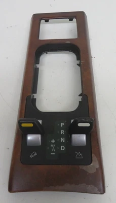 RANGE ROVER L322 TD6 2004 GEAR SELECTOR SURROUND & SWITCH PANEL FJV000254LYU - Image 1 of 4